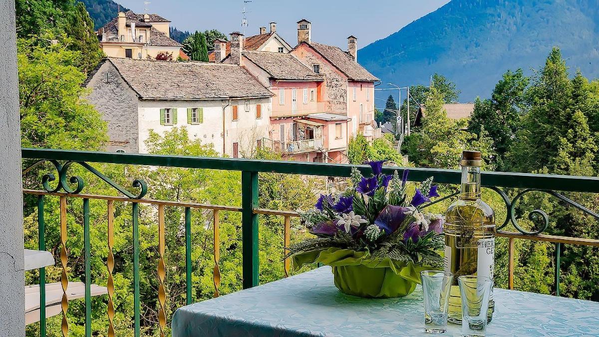 Locanda Marconi Hotel Craveggia Exterior photo